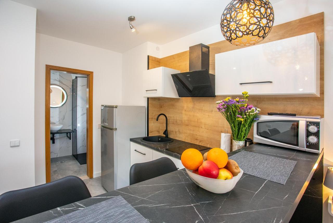 אומיס Apartments Nedo Dalmatia מראה חיצוני תמונה