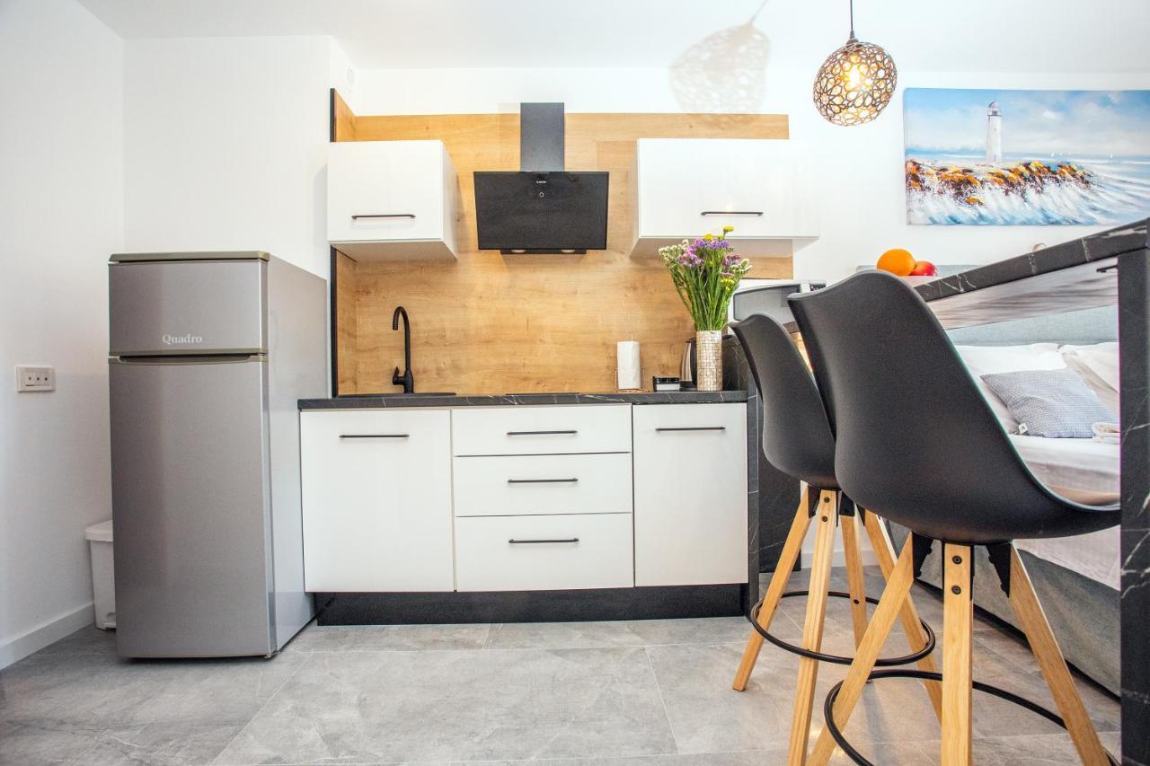 אומיס Apartments Nedo Dalmatia מראה חיצוני תמונה