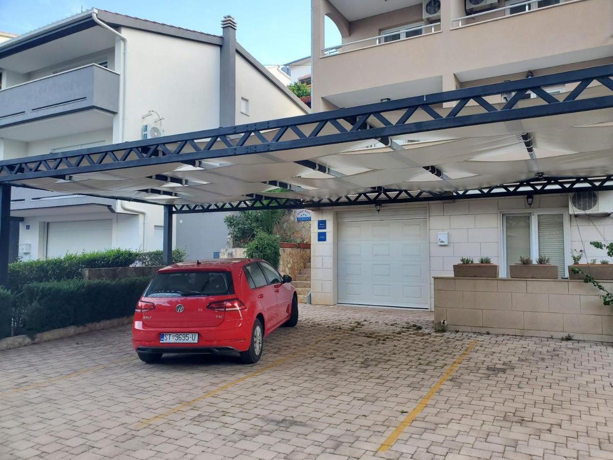 אומיס Apartments Nedo Dalmatia מראה חיצוני תמונה