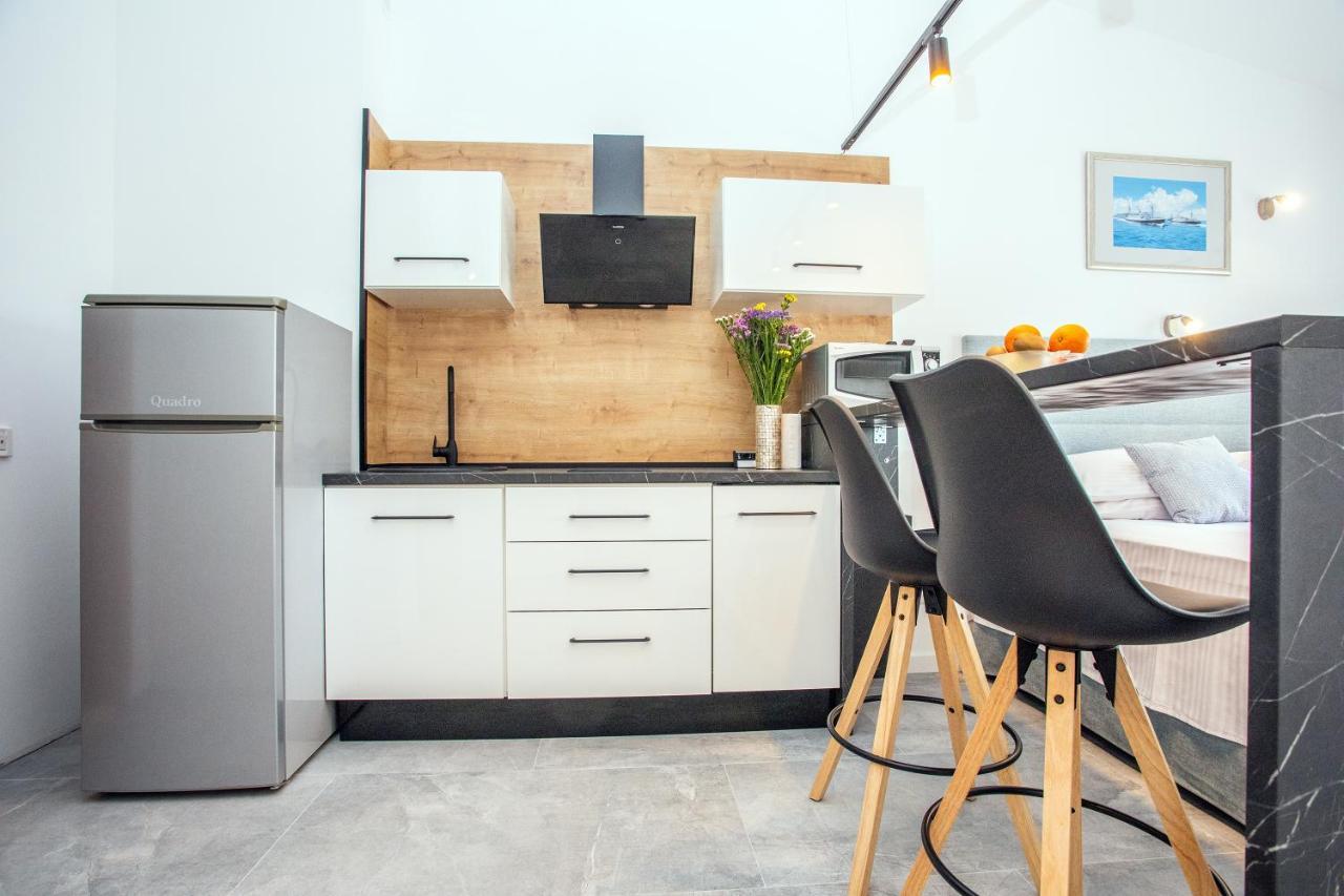 אומיס Apartments Nedo Dalmatia מראה חיצוני תמונה